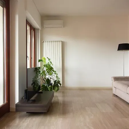 Sium's 2 Apartmán Como